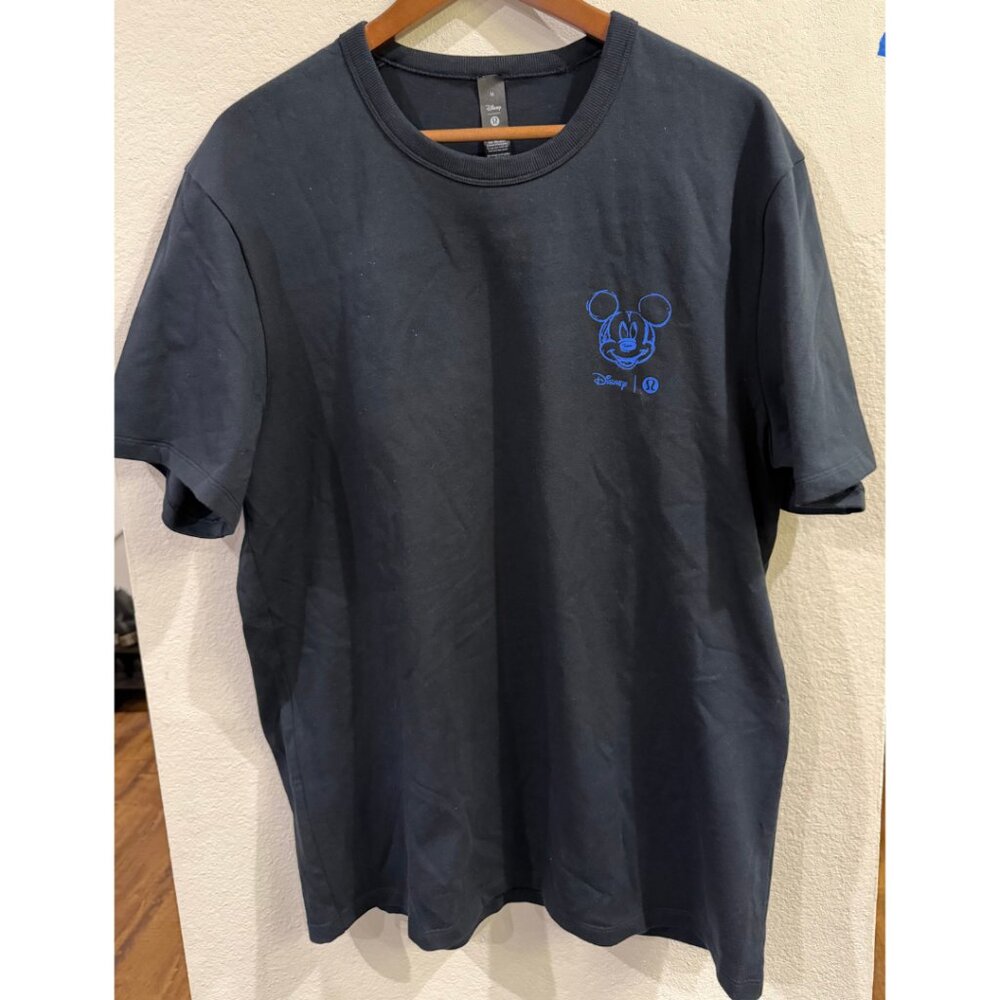 Disney x lululemon Mickey Mouse Graphic Tee Size Medium